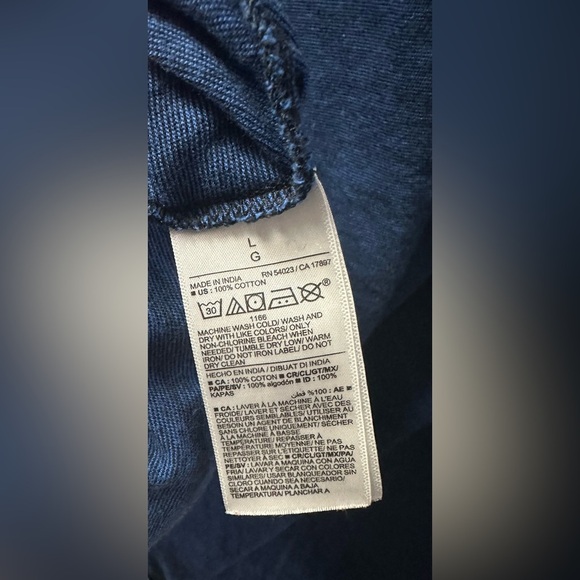 Old Navy Men's Short Sleeve Shirt- Size Large - Picture 3 of 3